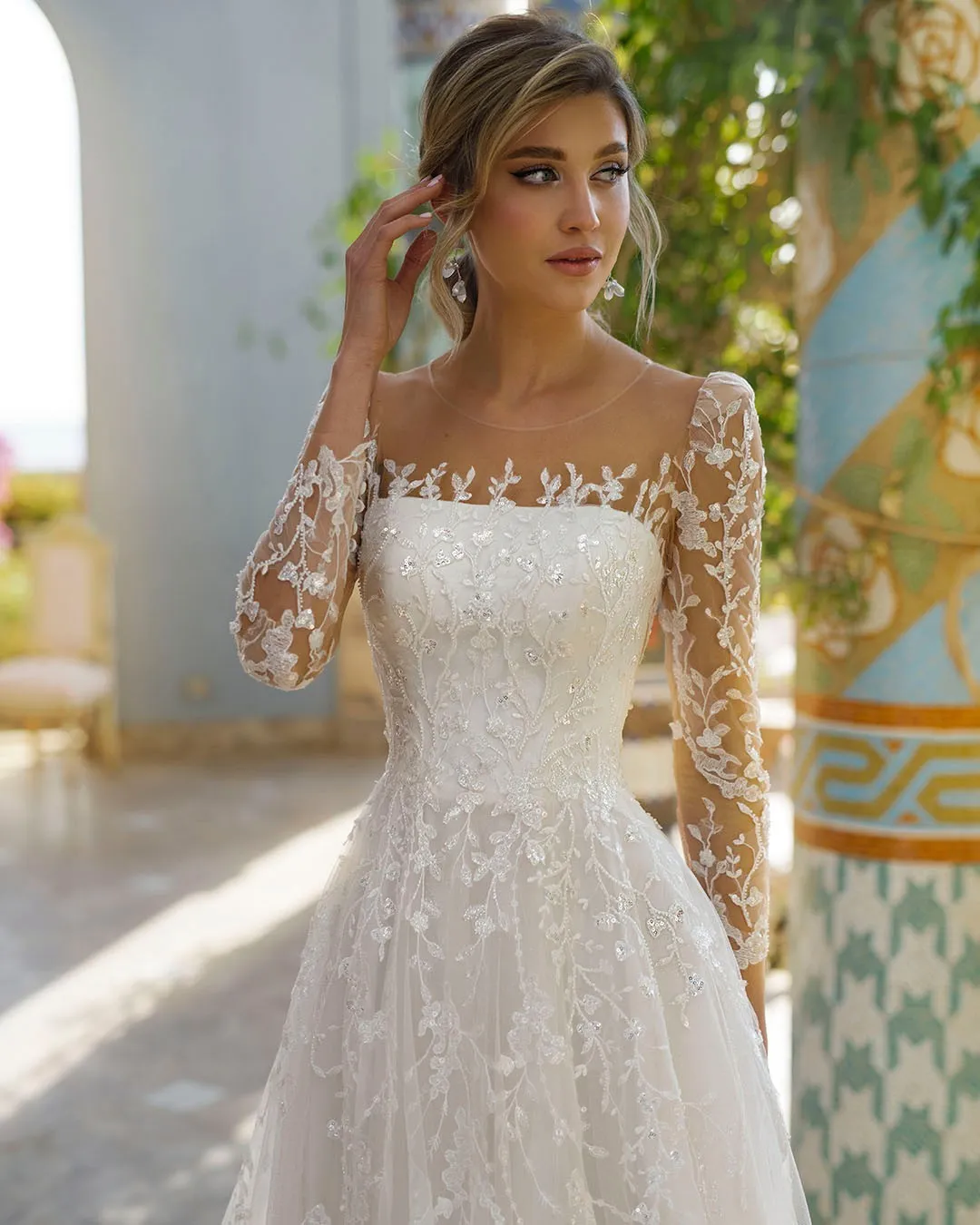 Elegant Long Sleeves A-line Applique Tulle White Wedding Dresses, WD0536