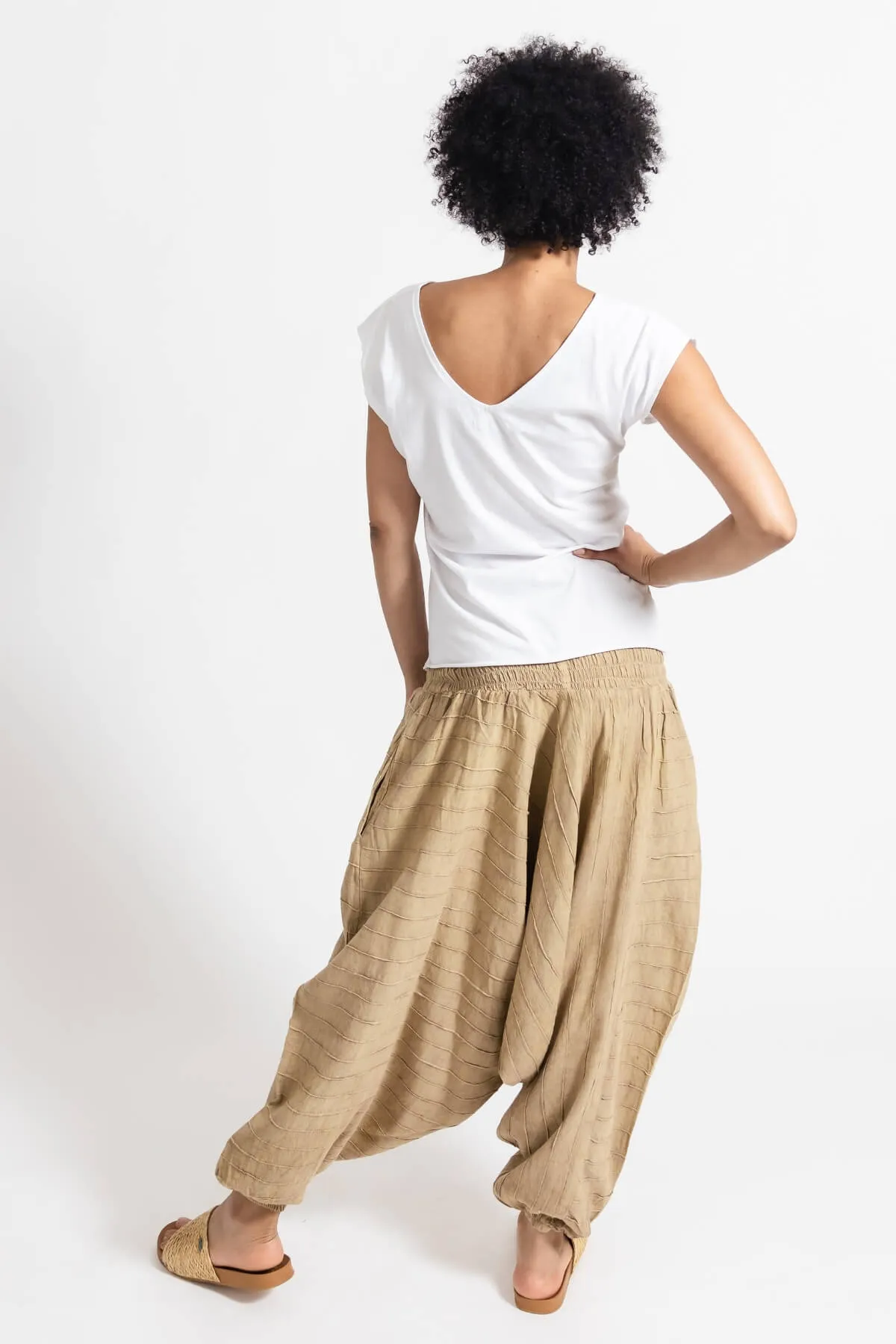 Low Crotch Pants Pintuck - Sand