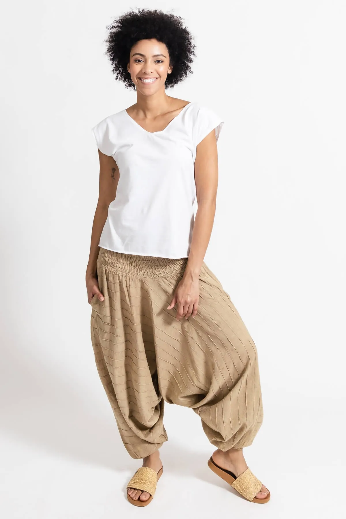 Low Crotch Pants Pintuck - Sand