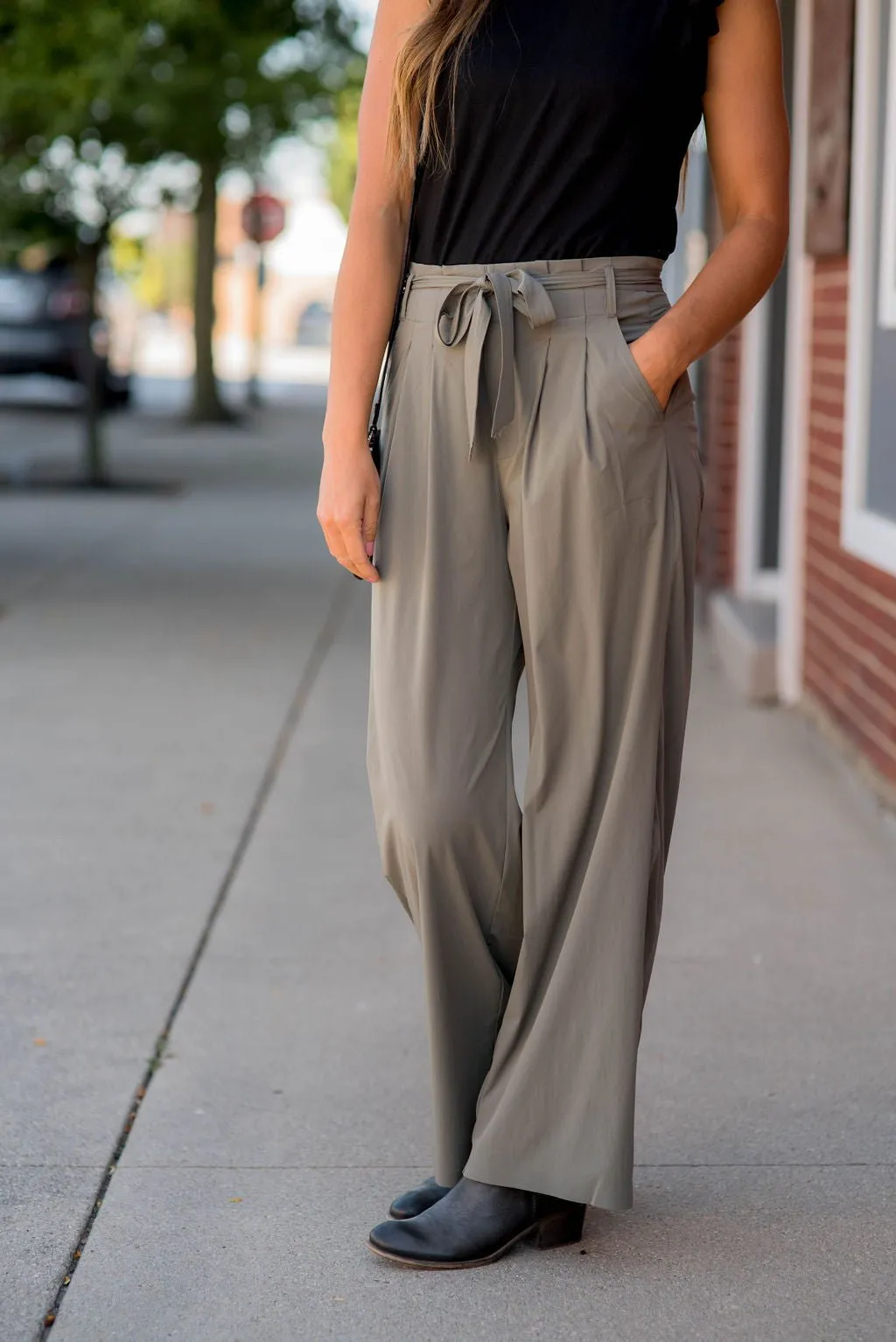 Relaxed Paper Bag Pants