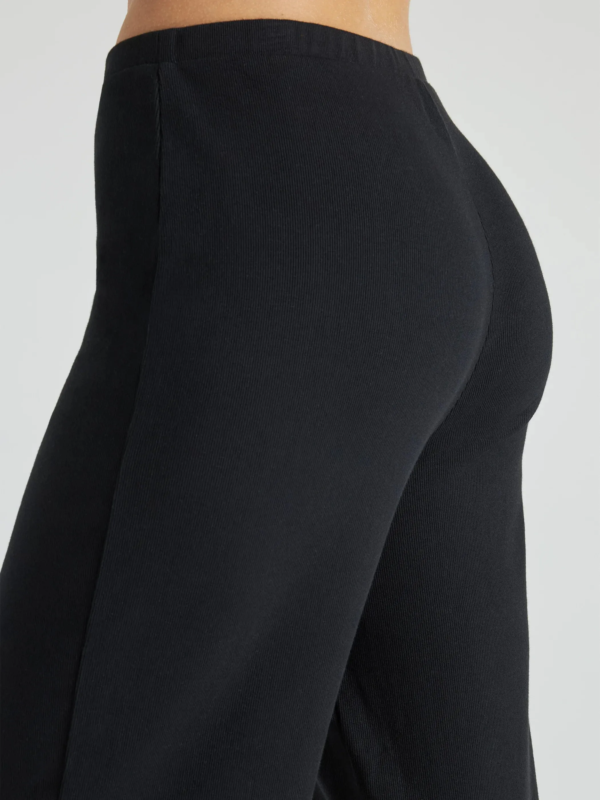 Serene Rib Relaxed Pant - Black